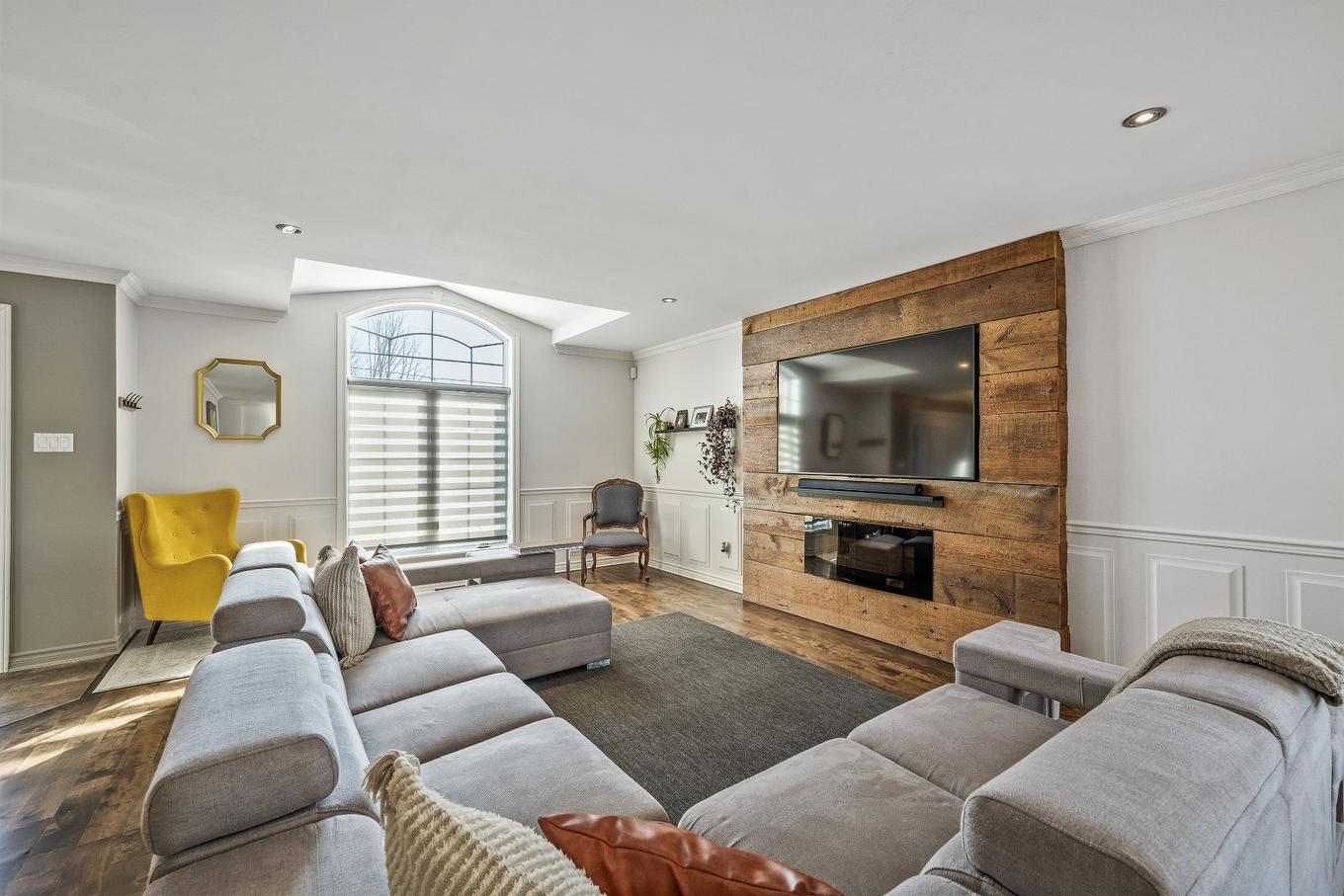 Salon - 78 Rue Phaneuf, Saint-Jean-Sur-Richelieu, QC - Indoor Photo Showing Living Room