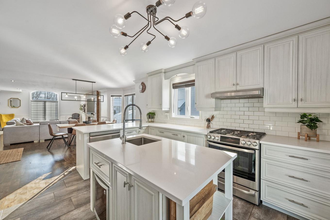 Cuisine - 78 Rue Phaneuf, Saint-Jean-Sur-Richelieu, QC - Indoor Photo Showing Kitchen With Upgraded Kitchen