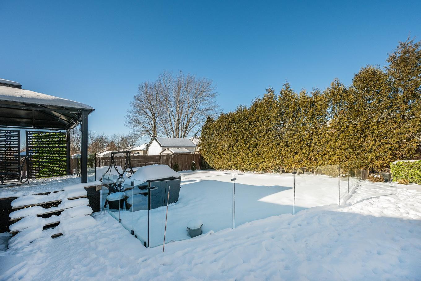 Cour - 78 Rue Phaneuf, Saint-Jean-Sur-Richelieu, QC - Outdoor