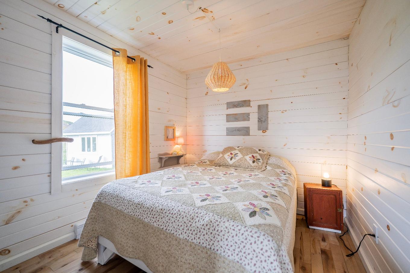 Bedroom - 723 Route 199, Les Îles-De-La-Madeleine, QC - Indoor Photo Showing Bedroom