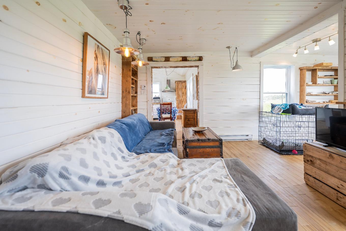 Living room - 723 Route 199, Les Îles-De-La-Madeleine, QC - Indoor