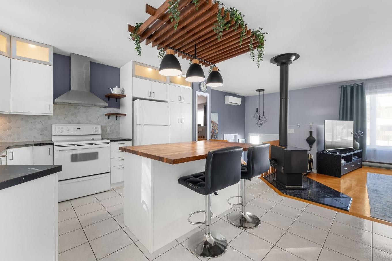 Overall view - 1375 Rue Baronet, Lévis (Les Chutes-De-La-Chaudière-Ouest), QC - Indoor Photo Showing Kitchen