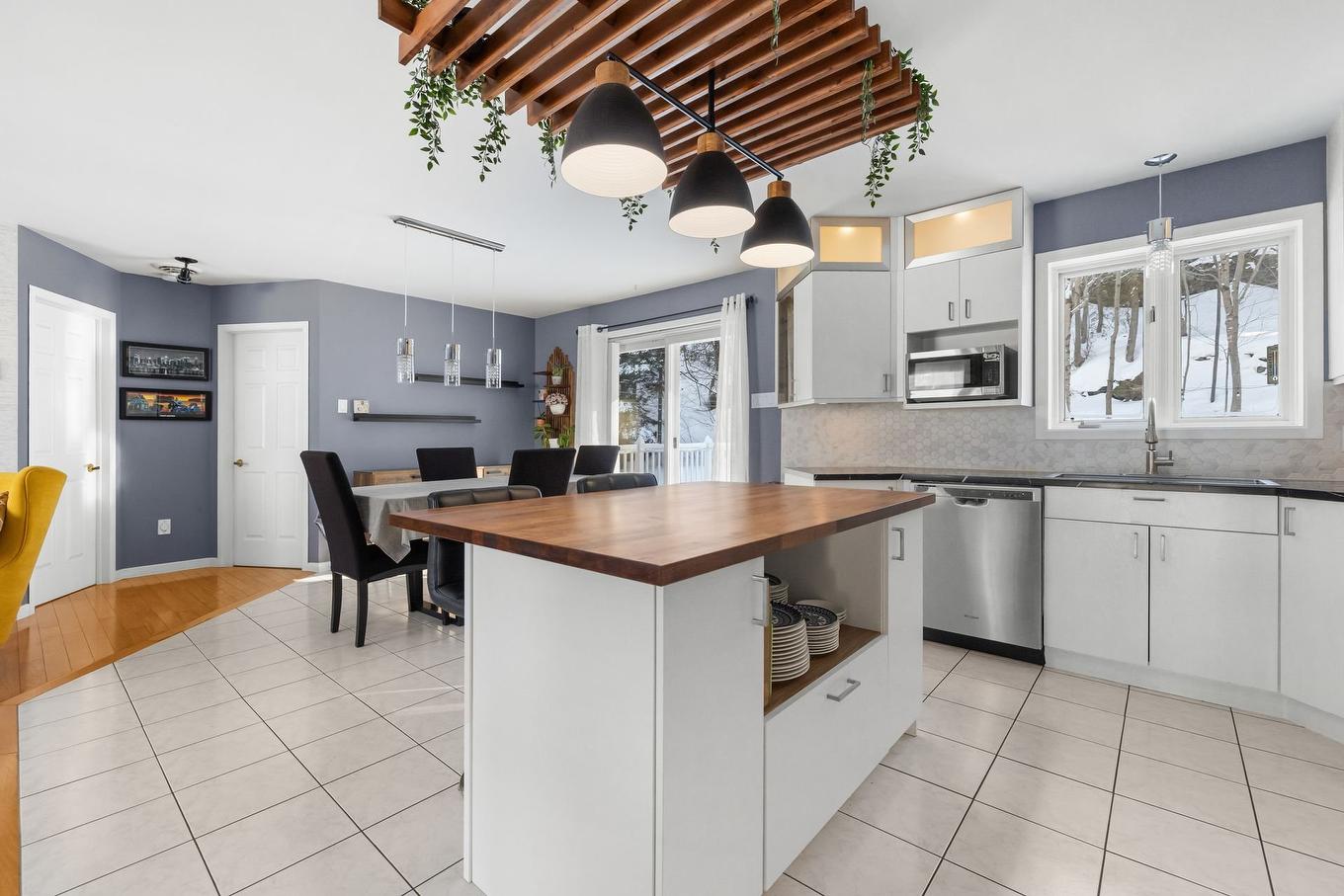 Overall view - 1375 Rue Baronet, Lévis (Les Chutes-De-La-Chaudière-Ouest), QC - Indoor Photo Showing Kitchen
