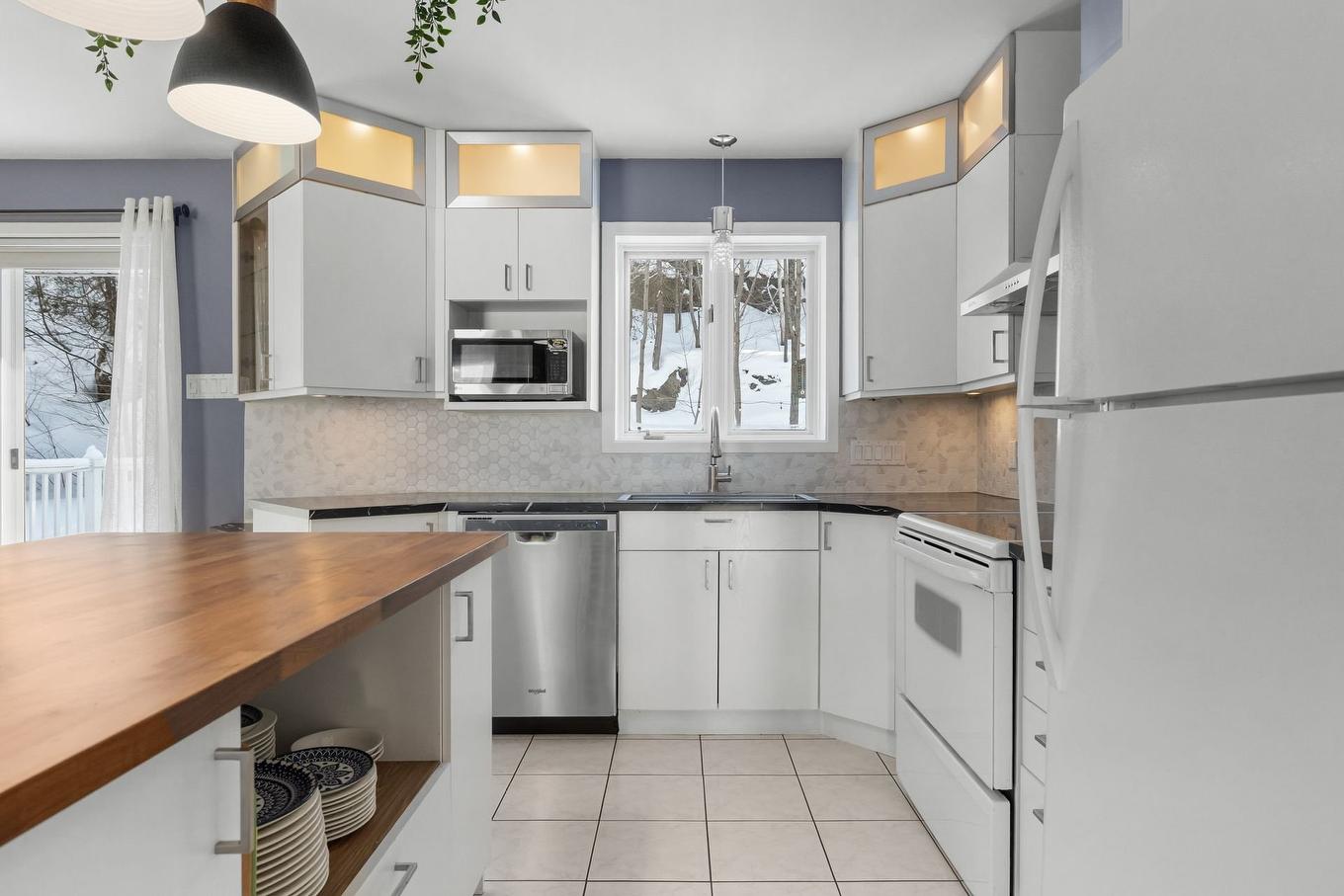 Kitchen - 1375 Rue Baronet, Lévis (Les Chutes-De-La-Chaudière-Ouest), QC - Indoor Photo Showing Kitchen