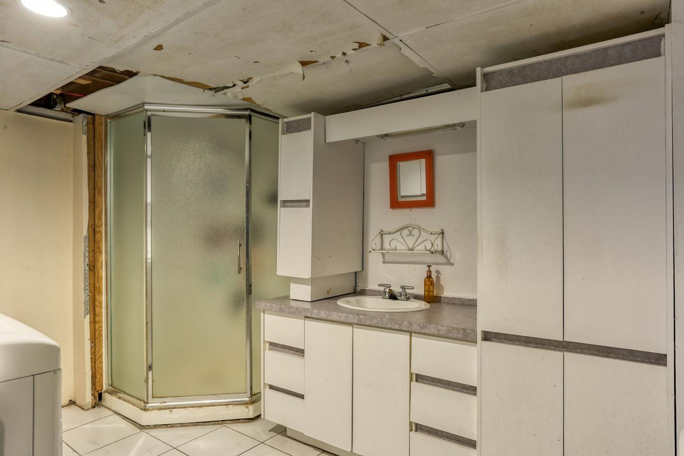 Salle de bains - 995 Boul. De Shawinigan-Sud, Shawinigan, QC - Indoor Photo Showing Bathroom