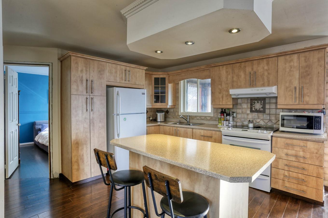 Cuisine - 995 Boul. De Shawinigan-Sud, Shawinigan, QC - Indoor Photo Showing Kitchen With Double Sink