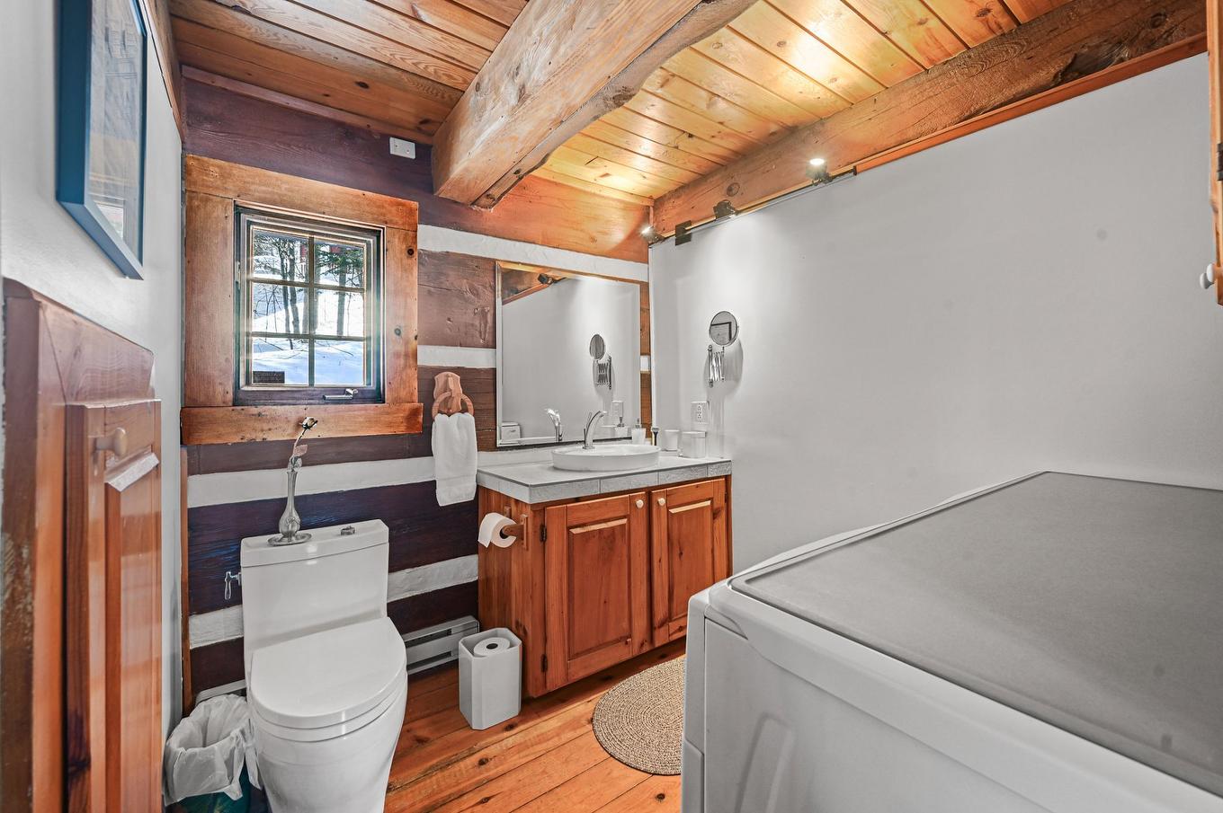 Salle d'eau - 14 2E Rue Du Domaine-Bavarois, Saint-Sauveur, QC - Indoor