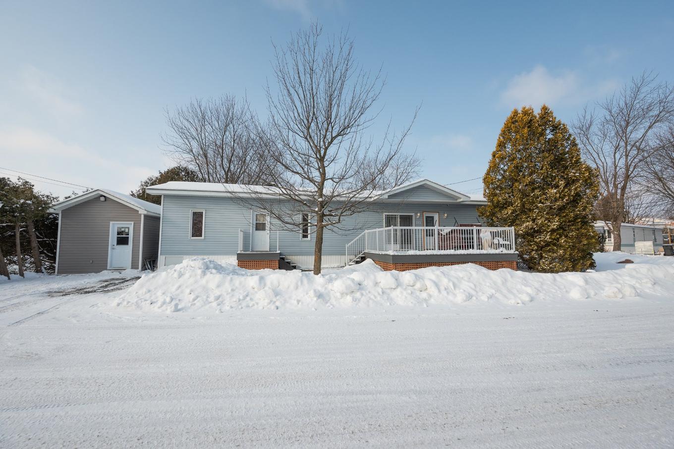 Frontage - 213 Rue De La Nacelle, Saint-Jean-Sur-Richelieu, QC - Outdoor