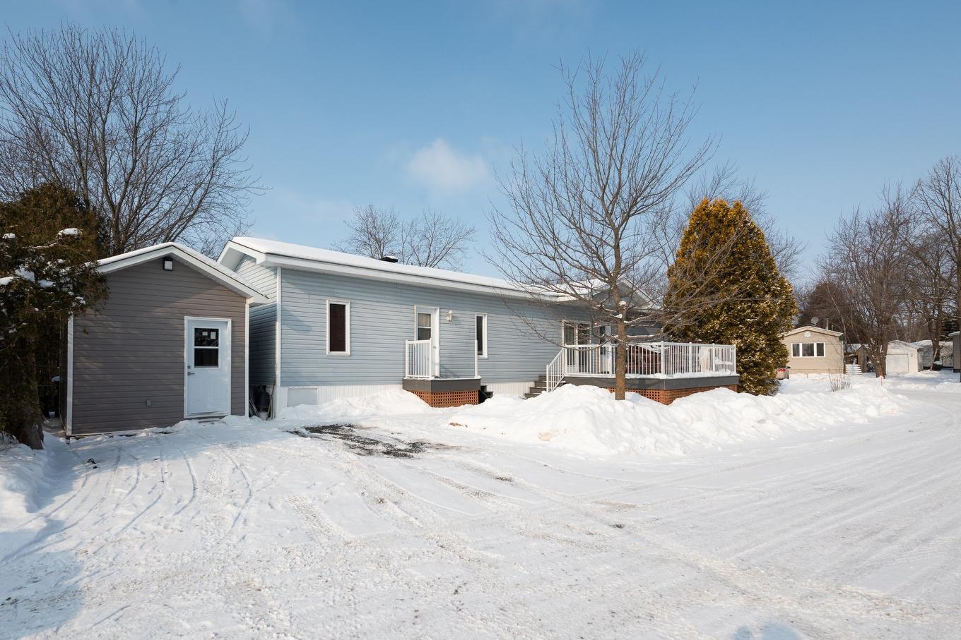 Frontage - 213 Rue De La Nacelle, Saint-Jean-Sur-Richelieu, QC - Outdoor