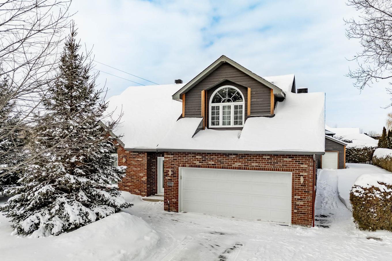 Frontage - 170 Rue Jean, Saint-Jean-Sur-Richelieu, QC - Outdoor