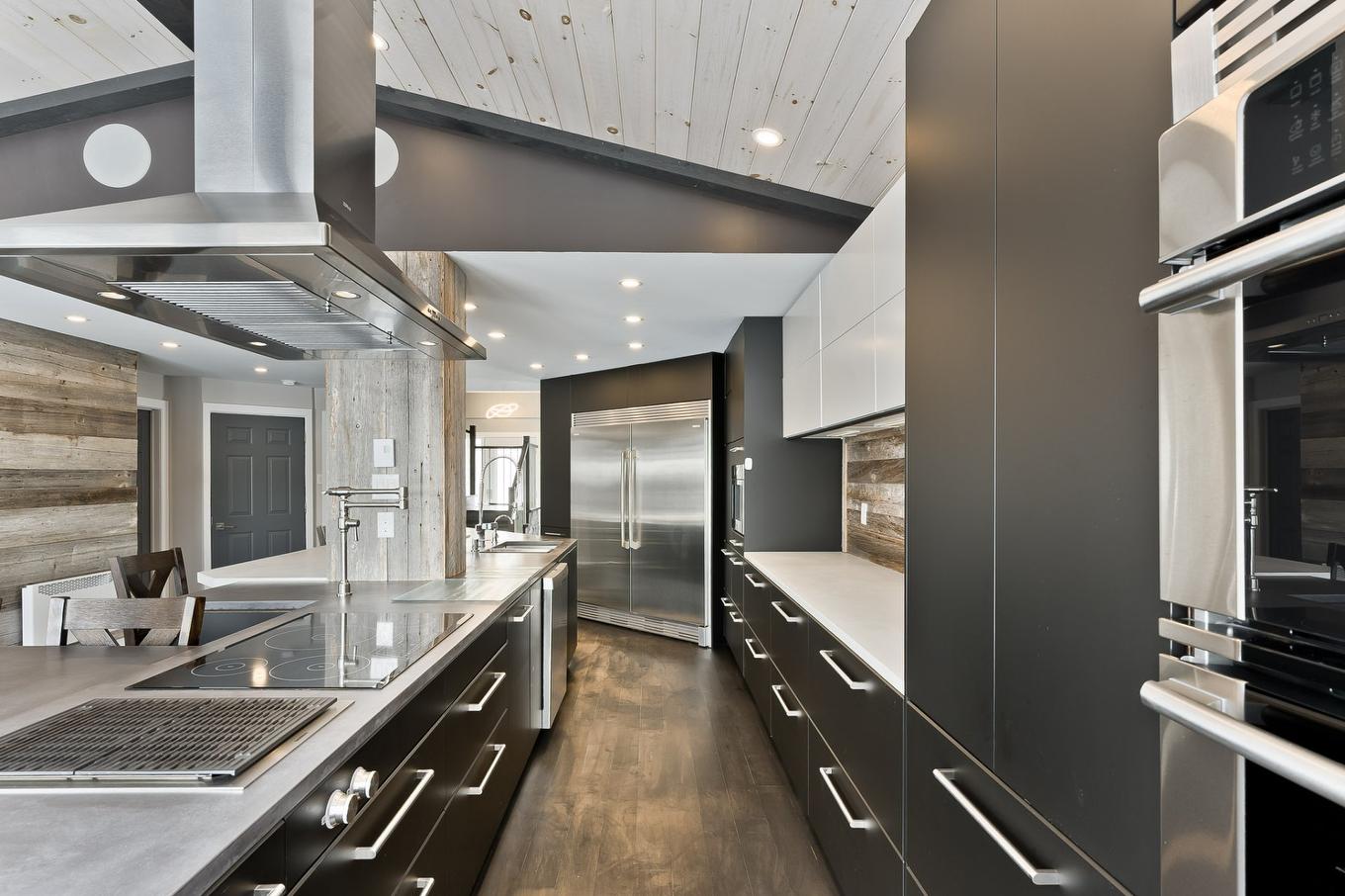 Kitchen - 170 Rue Jean, Saint-Jean-Sur-Richelieu, QC - Indoor Photo Showing Kitchen With Upgraded Kitchen