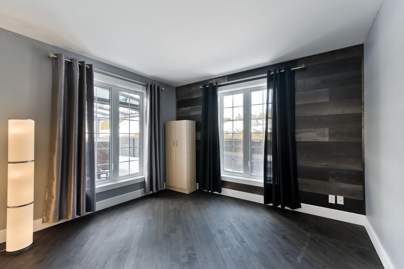 Office - 170 Rue Jean, Saint-Jean-Sur-Richelieu, QC - Indoor Photo Showing Other Room