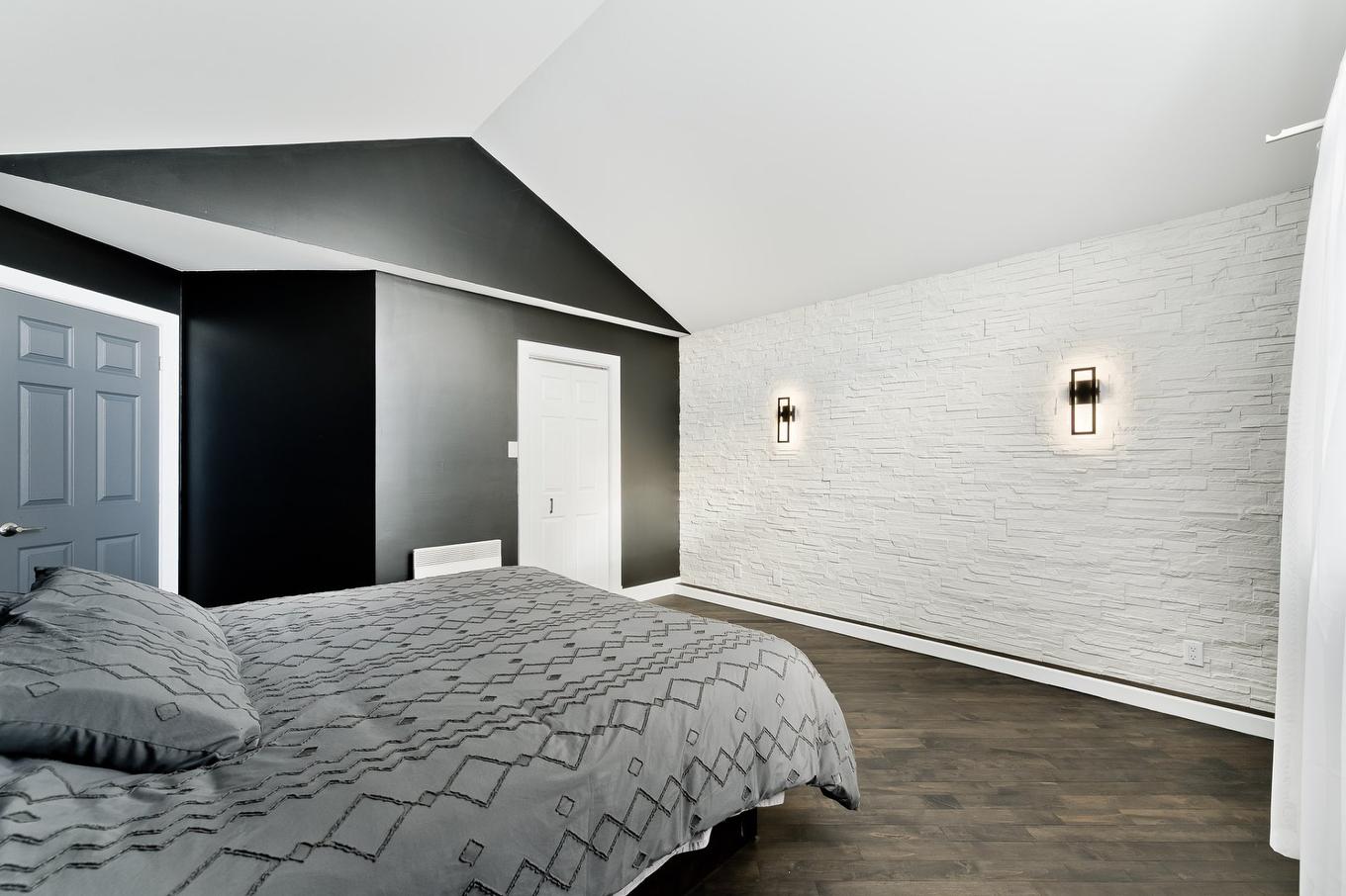 Primary bedroom - 170 Rue Jean, Saint-Jean-Sur-Richelieu, QC - Indoor Photo Showing Bedroom