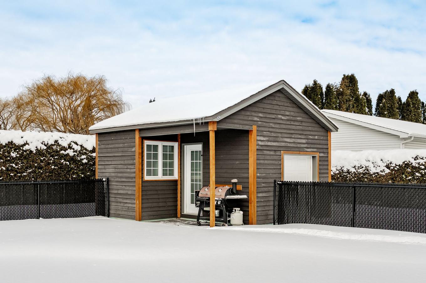 Garage - 170 Rue Jean, Saint-Jean-Sur-Richelieu, QC - Outdoor