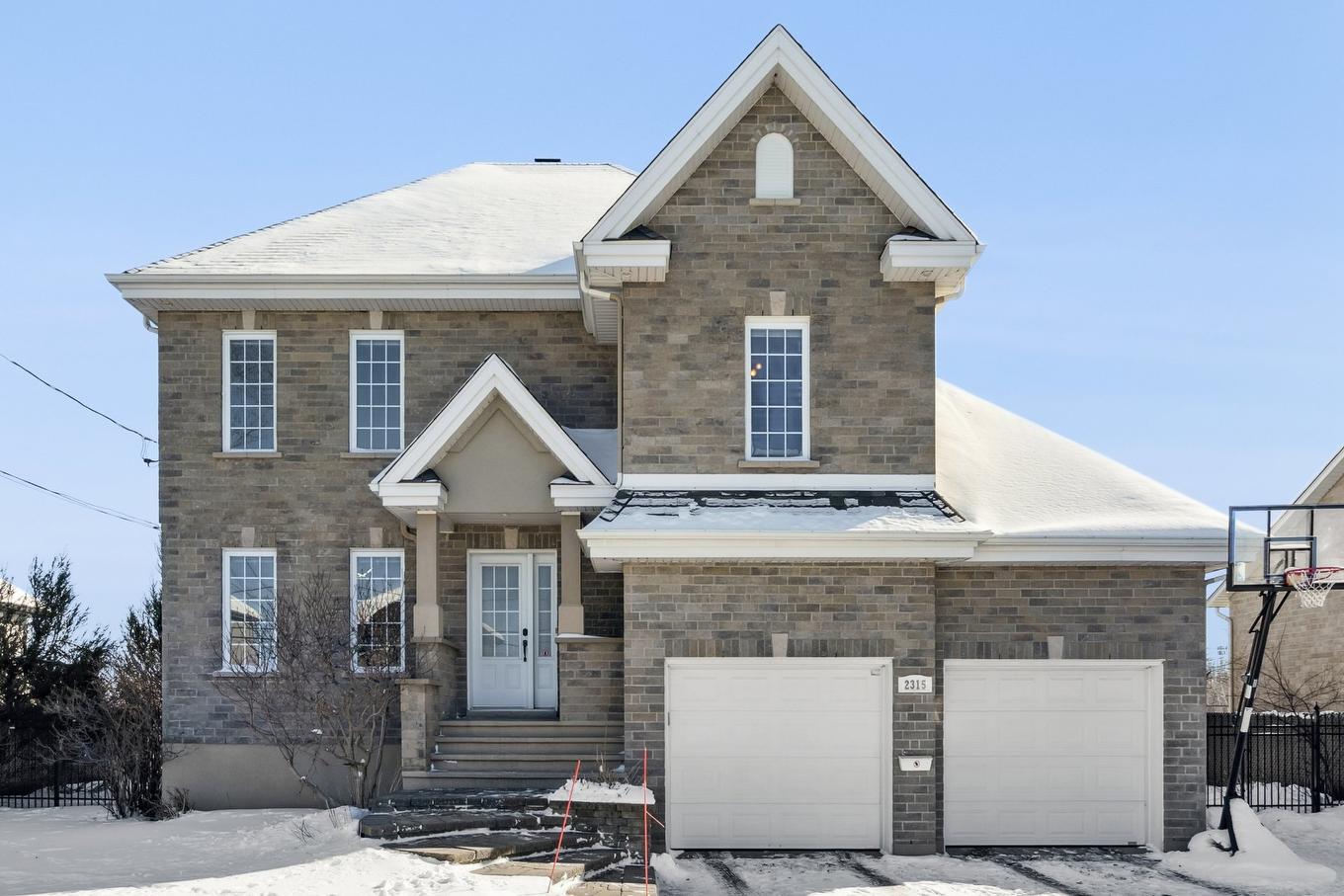 Façade - 2315 Boul. Mountainview, Longueuil (Saint-Hubert), QC - Outdoor With Facade