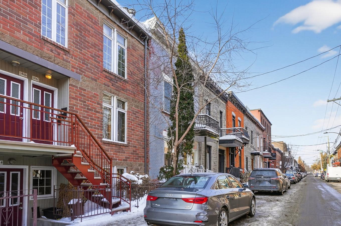Façade - 3862 Av. Henri-Julien, Montréal (Le Plateau-Mont-Royal), QC - Outdoor With Balcony