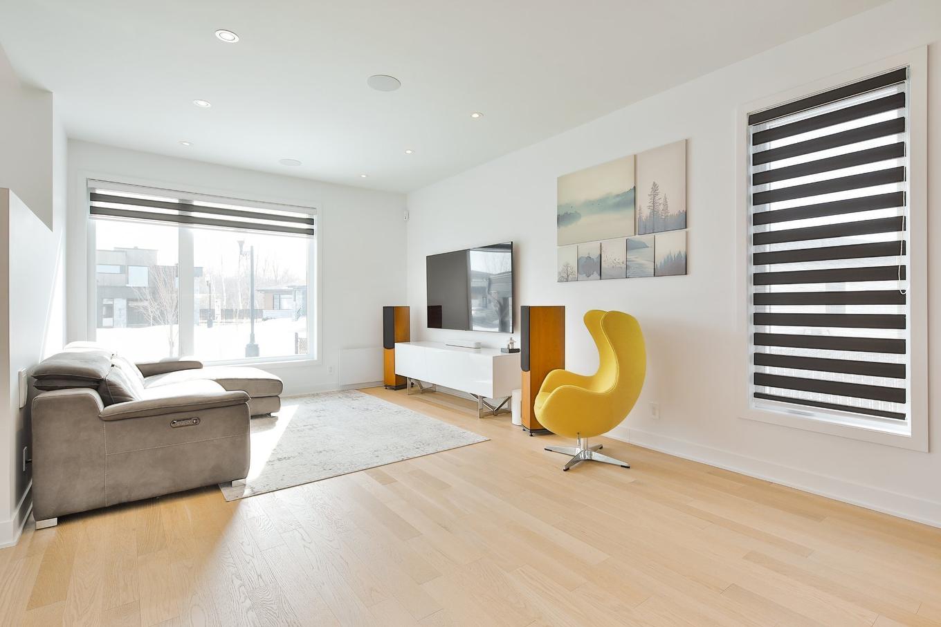 Salon - 628 Rue Théodore-Béchard, Saint-Jean-Sur-Richelieu, QC - Indoor Photo Showing Living Room