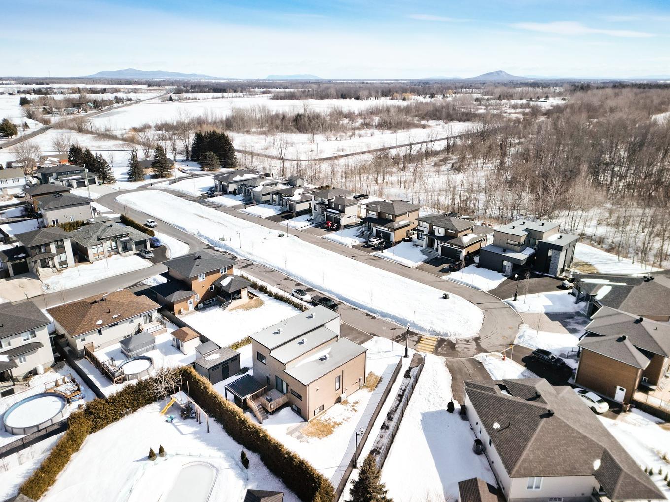 Photo aérienne - 628 Rue Théodore-Béchard, Saint-Jean-Sur-Richelieu, QC - Outdoor With View