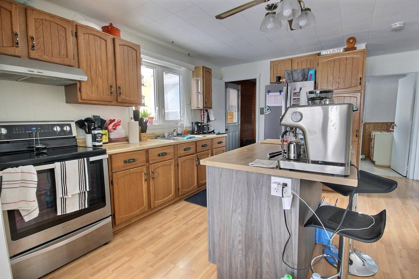 Cuisine - 21 Av. Massicotte, Rouyn-Noranda, QC - Indoor Photo Showing Kitchen