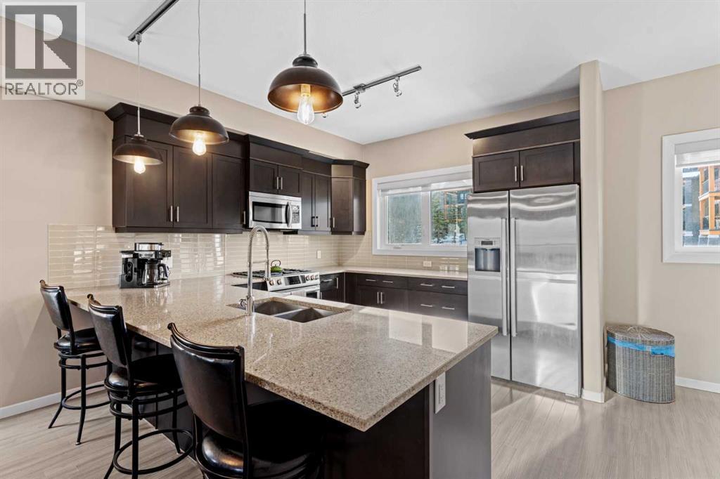 403 Valley Ridge Manor Nw, Calgary, AB