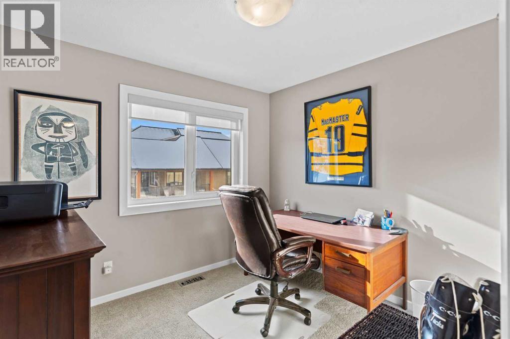 403 Valley Ridge Manor Nw, Calgary, AB