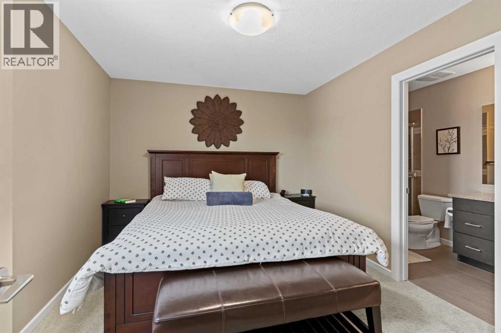 403 Valley Ridge Manor Nw, Calgary, AB