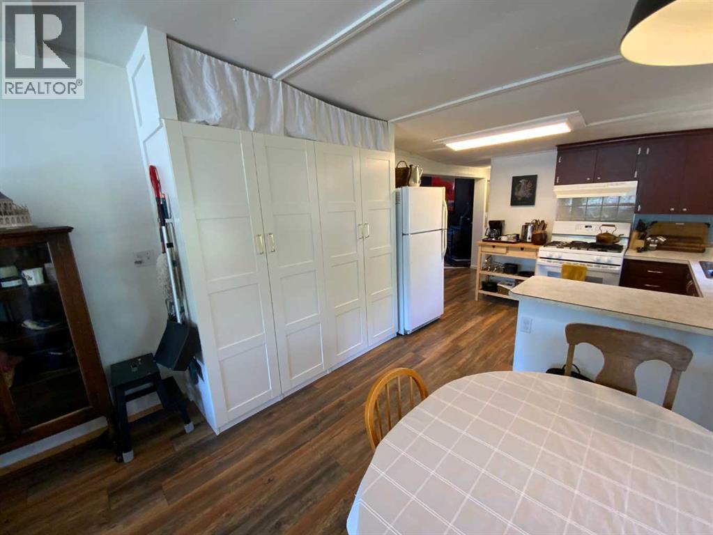 23 Mobile Drive Ne, Three Hills, AB