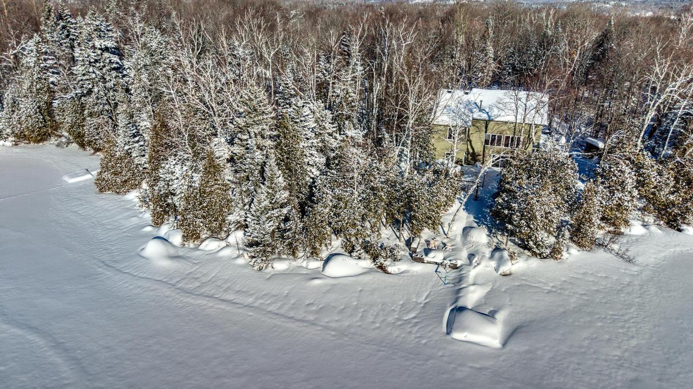 Bord de l'eau - 39 Rue Tracy, Saint-Hippolyte, QC - Outdoor With Body Of Water