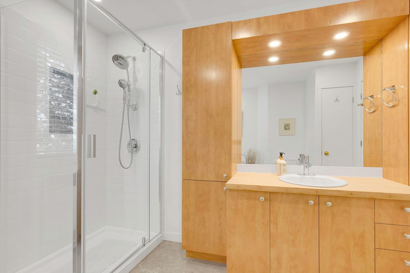 Salle de bains - 80 Av. De La Vallée, Saint-Sauveur, QC - Indoor Photo Showing Bathroom