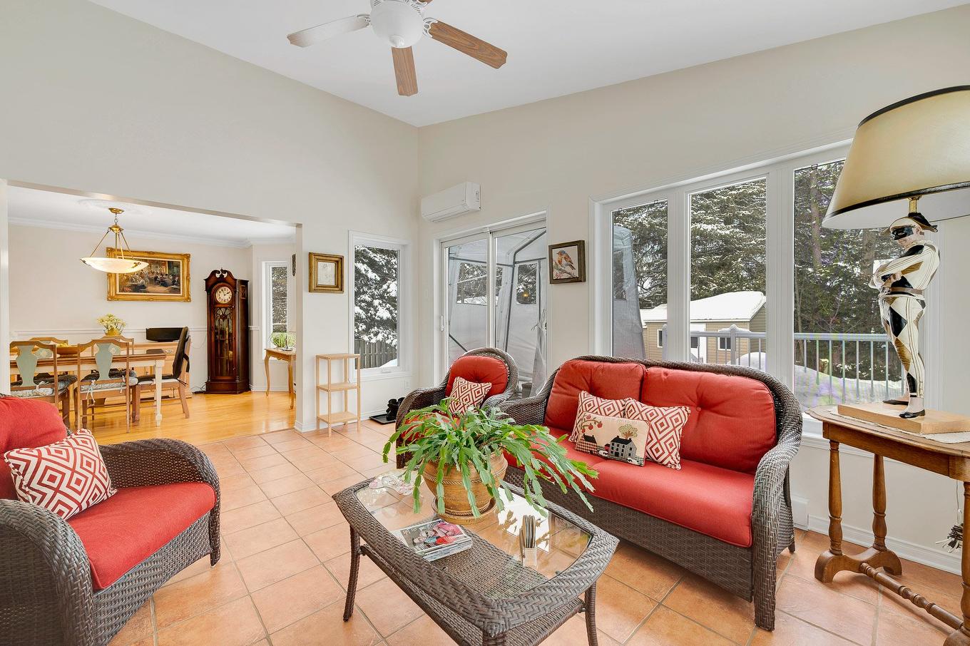 Autre - 80 Av. De La Vallée, Saint-Sauveur, QC - Indoor Photo Showing Living Room