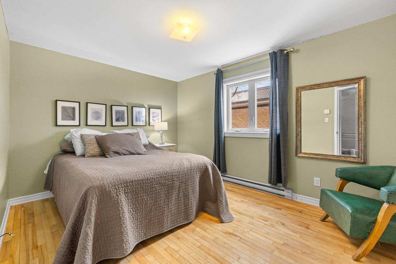 Primary bedroom - 104-10300 Av. Larose, Montréal (Ahuntsic-Cartierville), QC - Indoor Photo Showing Bedroom