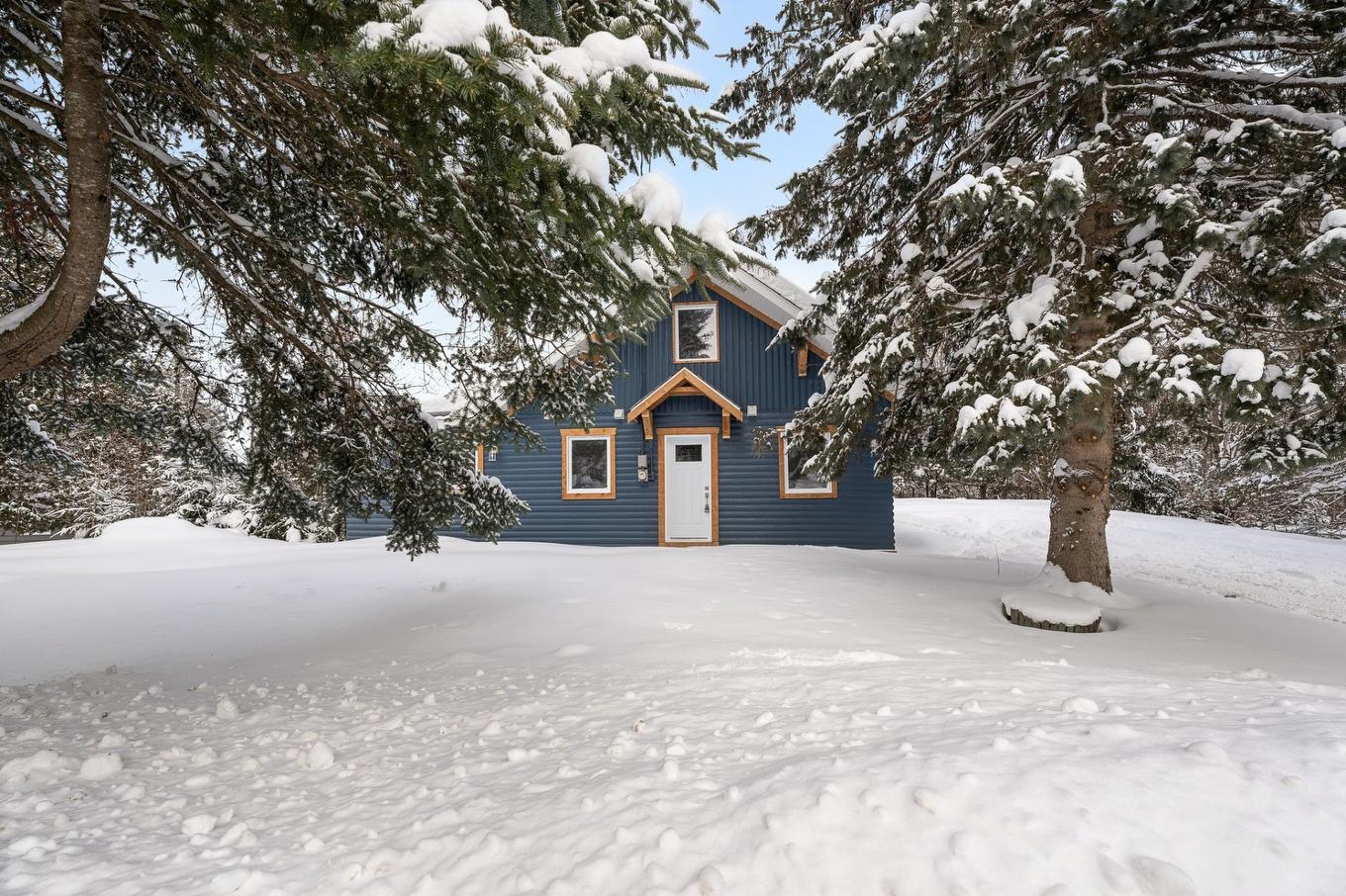 Façade - 31 Ch. Du Domaine-Roger, Lac-Supérieur, QC - Outdoor