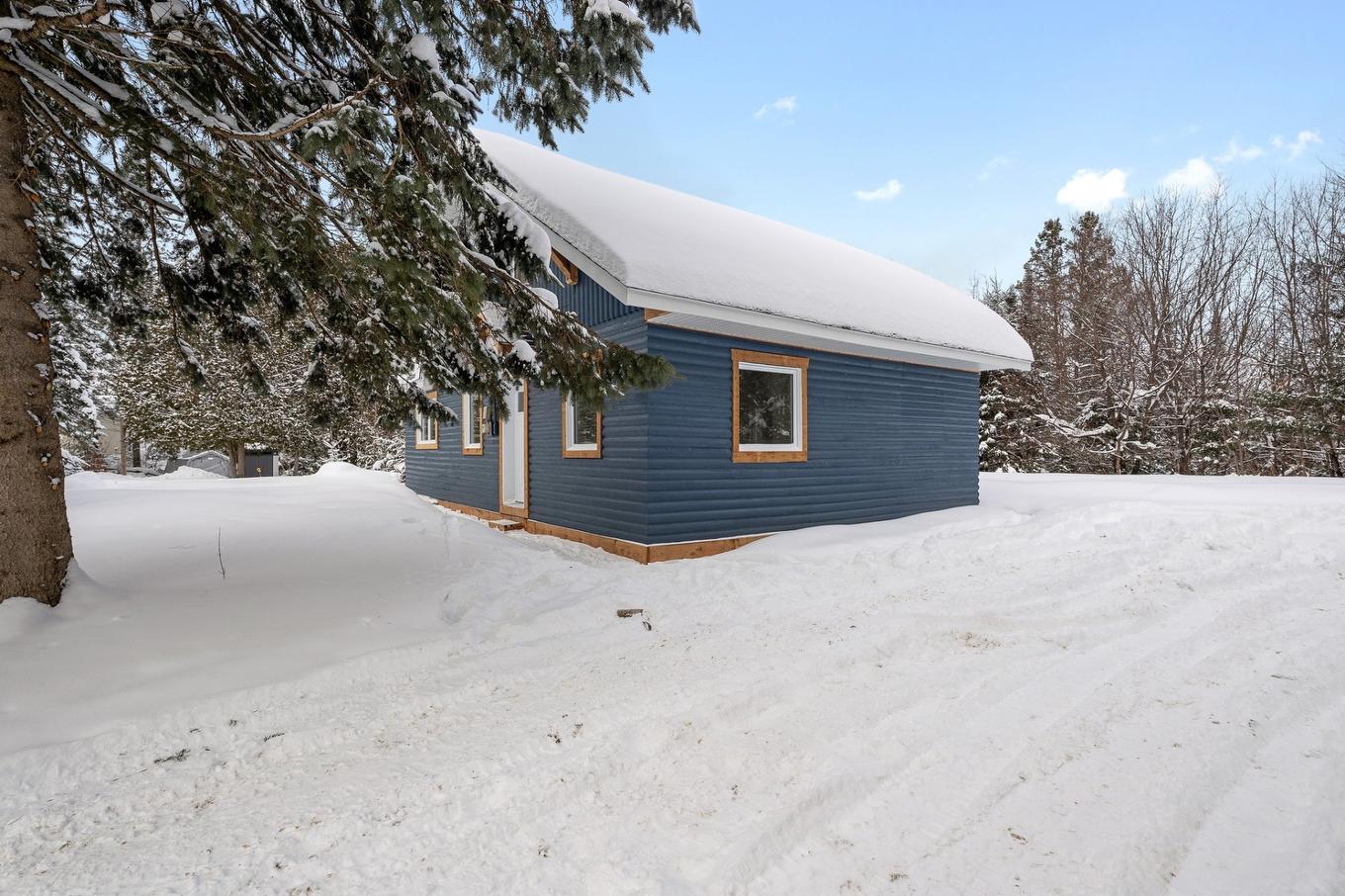 Façade - 31 Ch. Du Domaine-Roger, Lac-Supérieur, QC - Outdoor