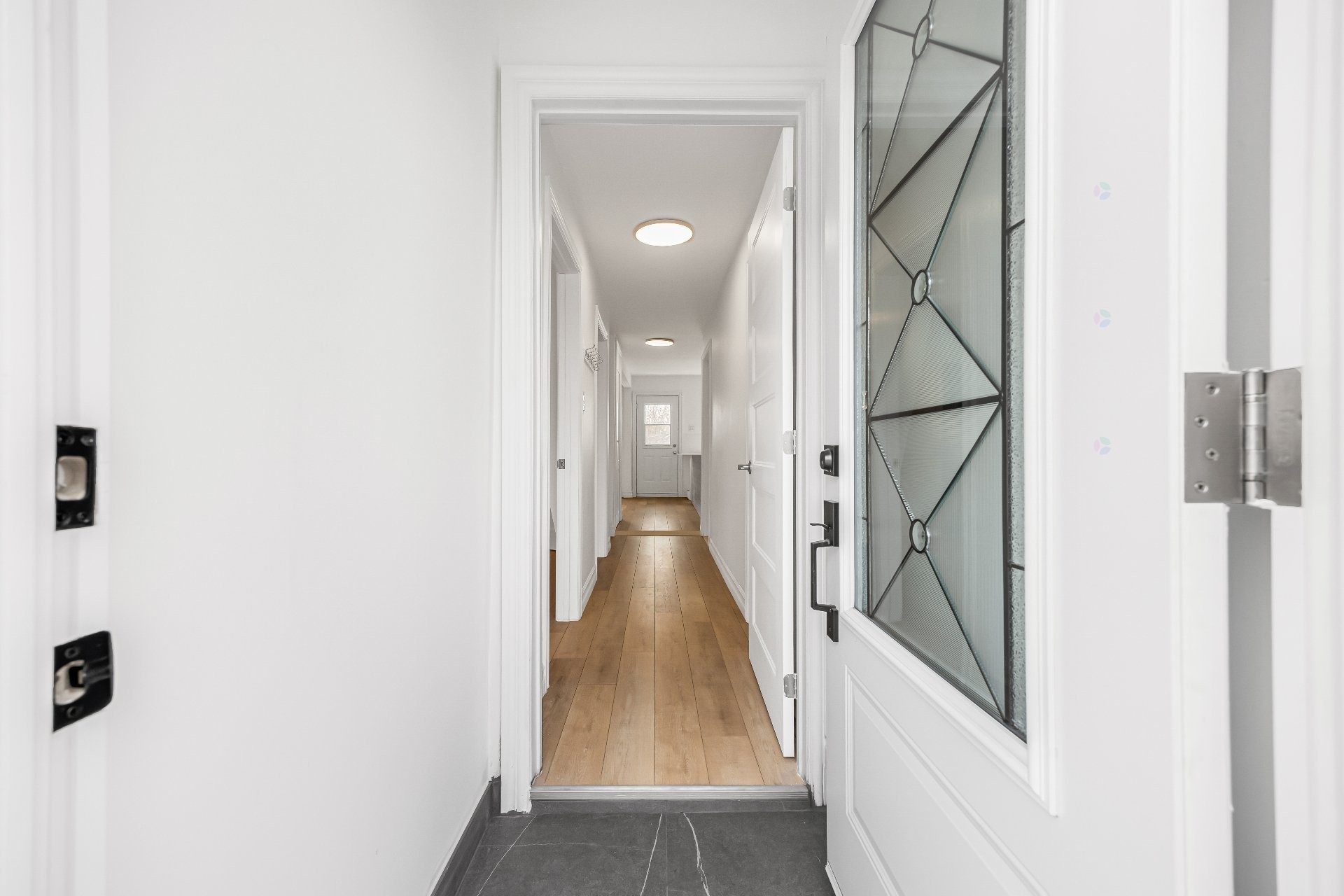 Hall d'entrée/Vestibule - 8745 Rue Hochelaga, Montréal (Mercier/Hochelaga-Maisonneuve), QC - Indoor Photo Showing Other Room