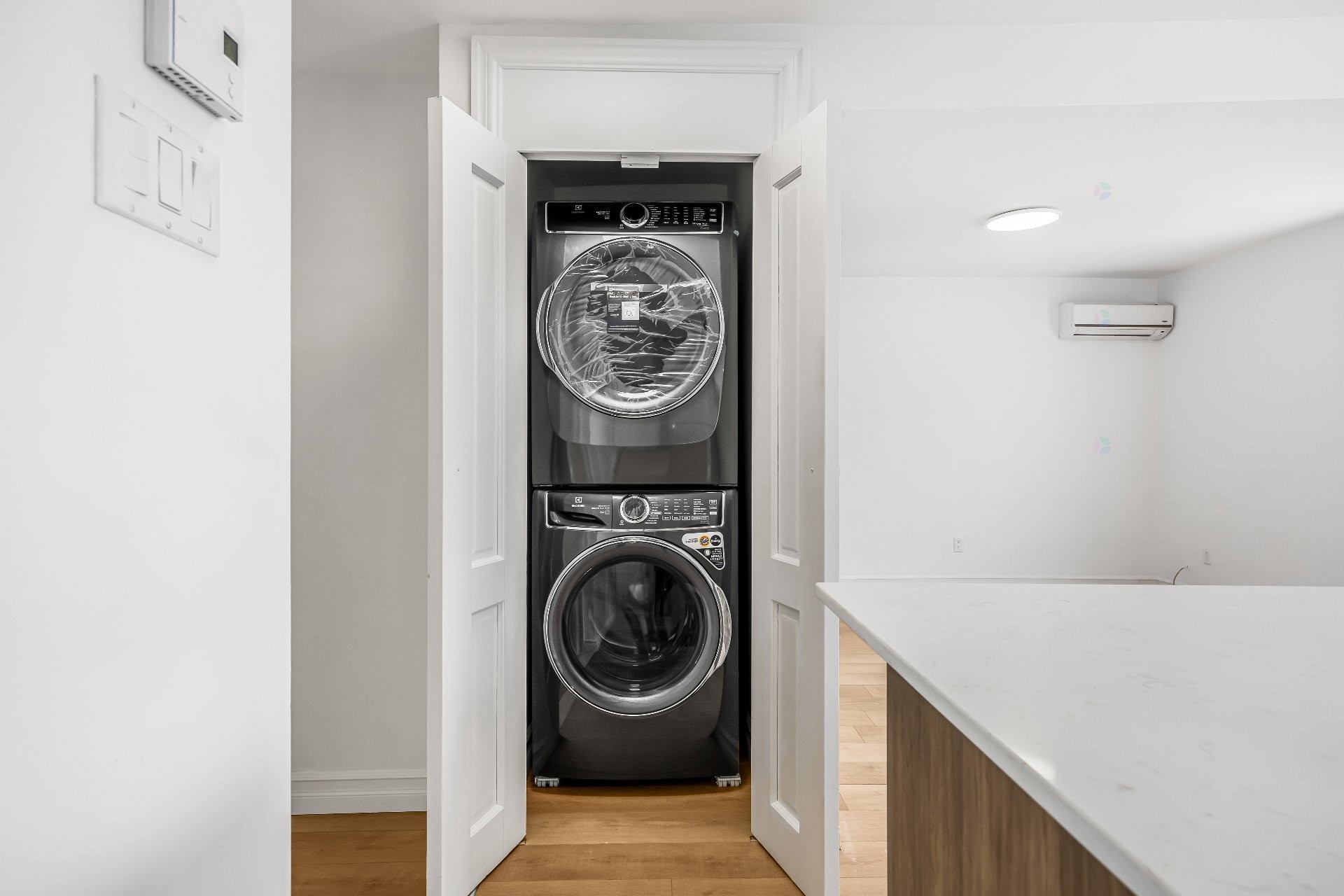 Autre - 8745 Rue Hochelaga, Montréal (Mercier/Hochelaga-Maisonneuve), QC - Indoor Photo Showing Laundry Room