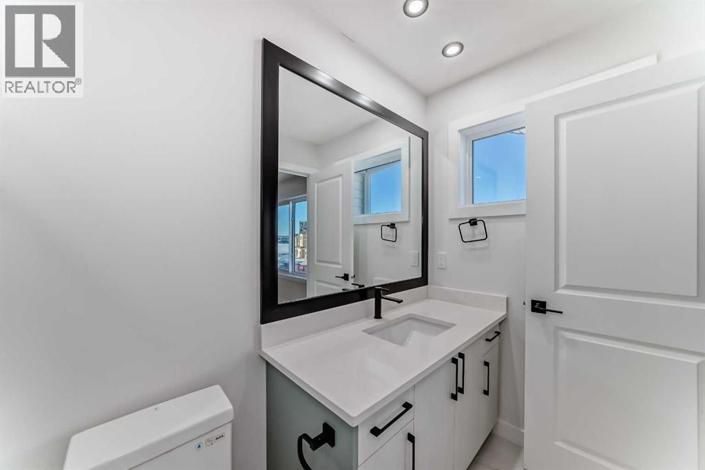 19 Lavelle Close, Red Deer, AB - Indoor Photo Showing Bathroom