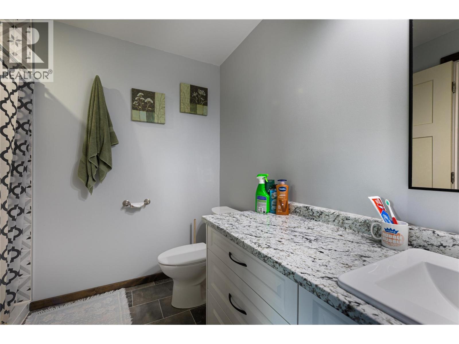 414 Mallory Road, Enderby, BC - Indoor Photo Showing Bathroom