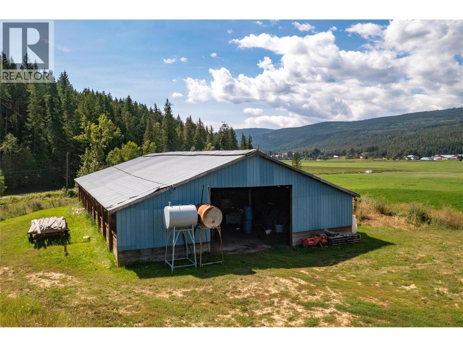 414 Mallory Road, Enderby, BC - Outdoor