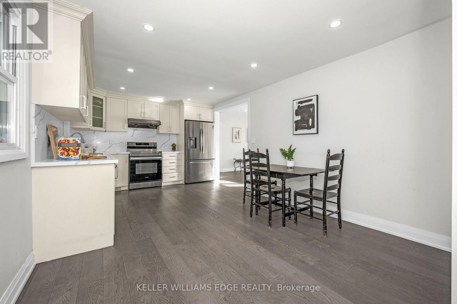 60 West 1St Street, Hamilton, ON - Indoor