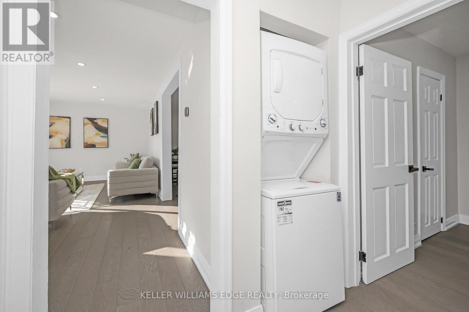 60 West 1St Street, Hamilton, ON - Indoor