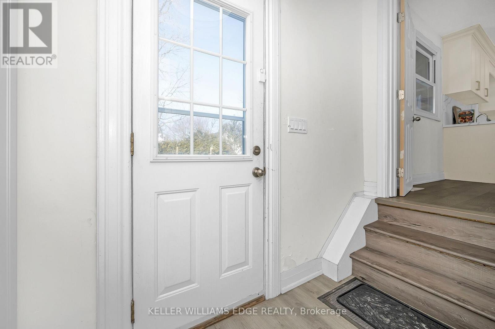 60 West 1St Street, Hamilton, ON - Indoor Photo Showing Other Room