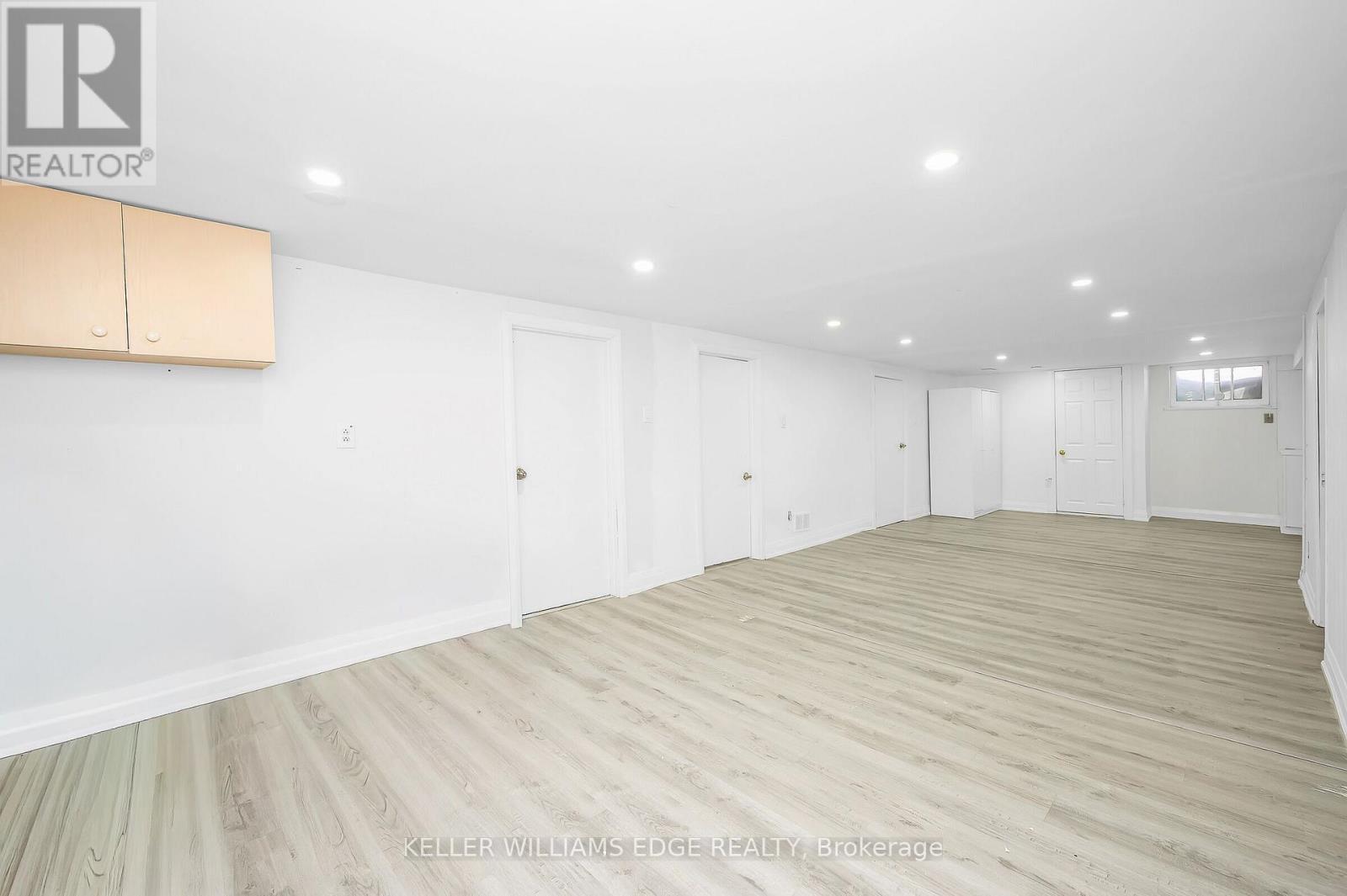 60 West 1St Street, Hamilton, ON - Indoor Photo Showing Other Room