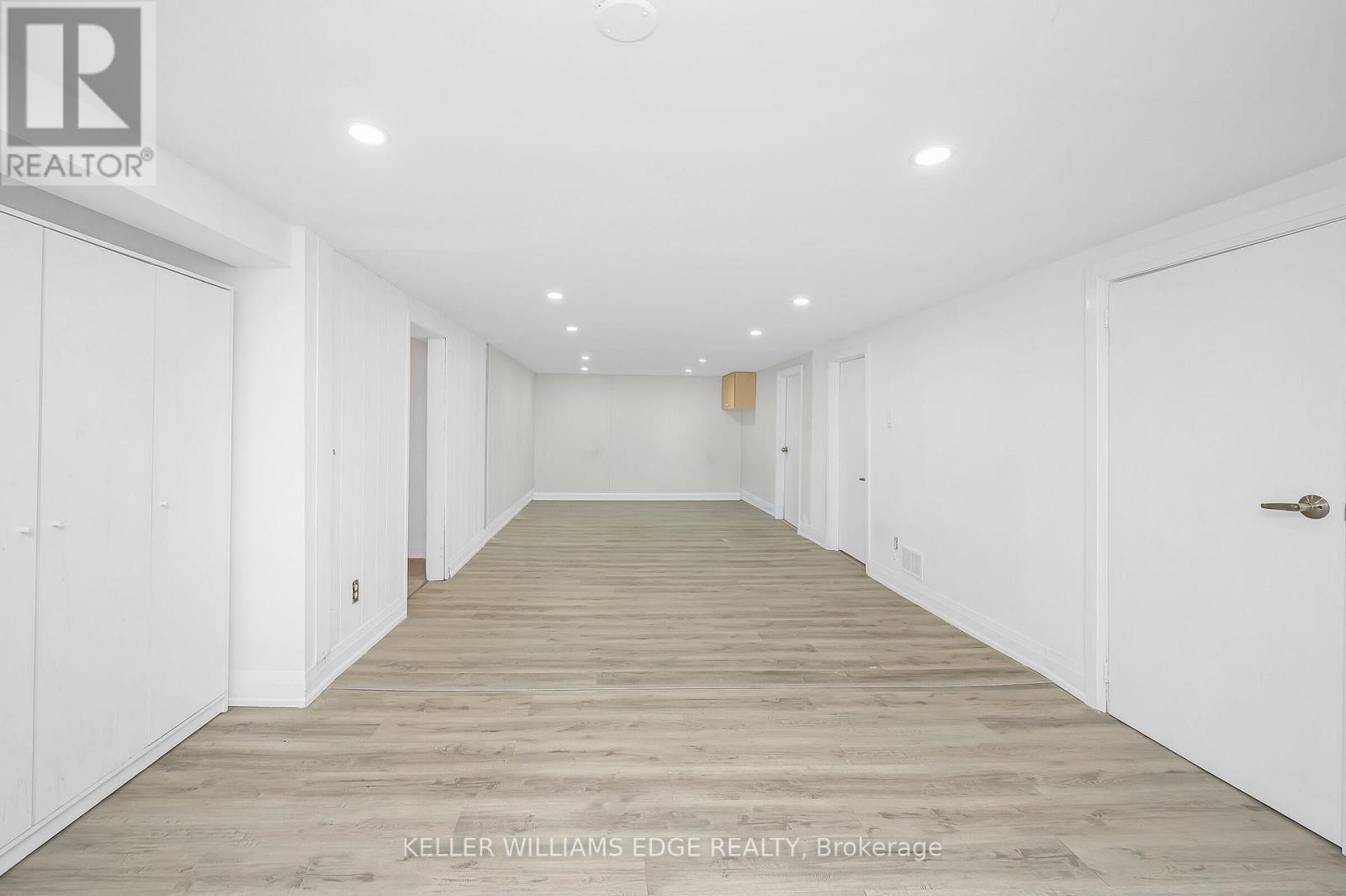 60 West 1St Street, Hamilton, ON - Indoor Photo Showing Other Room