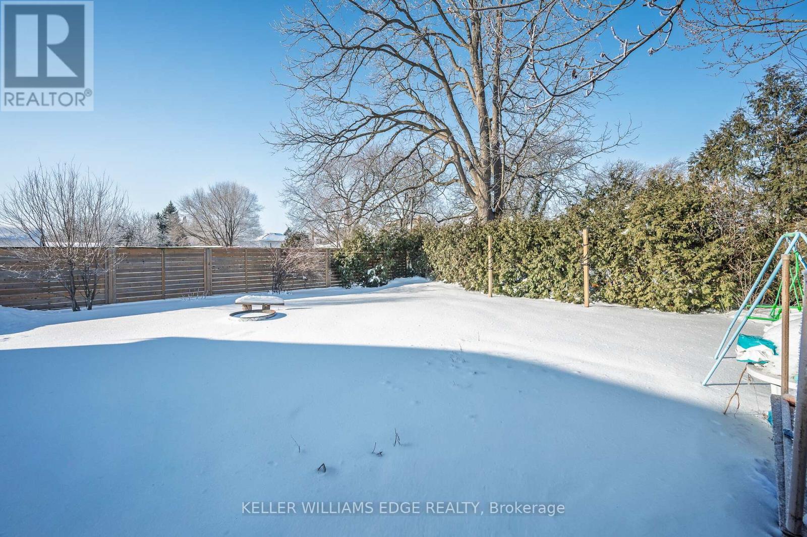 60 West 1St Street, Hamilton, ON - Outdoor