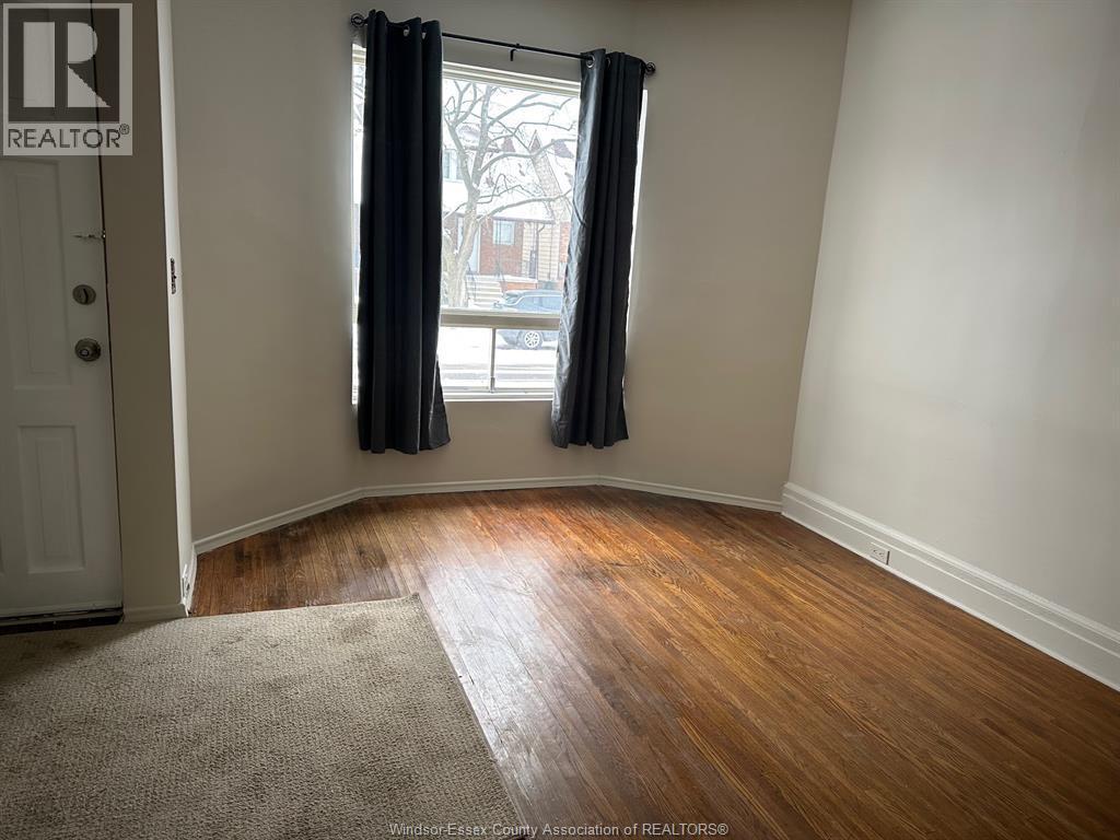 953 Gladstone, Windsor, ON - Indoor Photo Showing Other Room