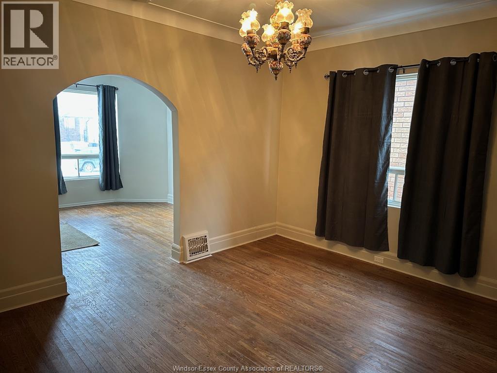 953 Gladstone, Windsor, ON - Indoor Photo Showing Other Room