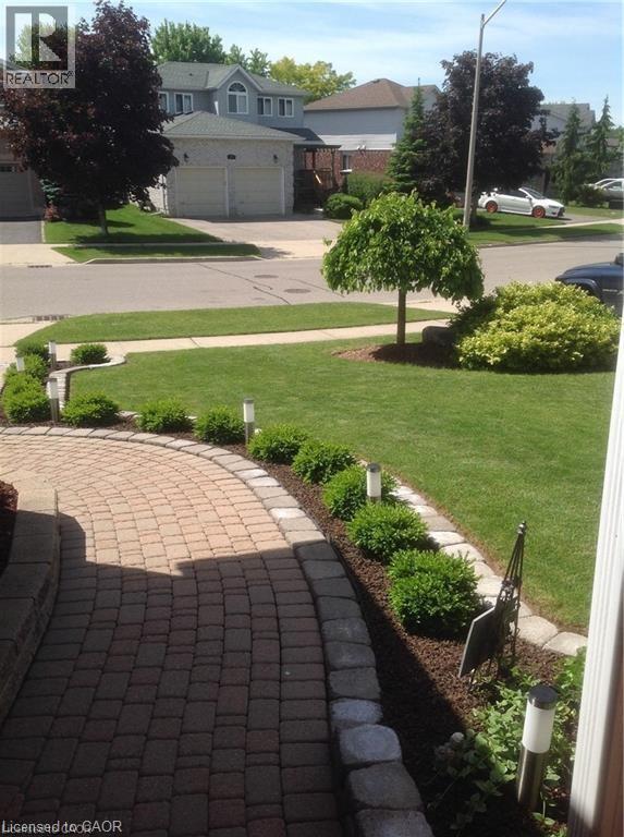 20 Endeavour Drive, Cambridge, ON - Outdoor