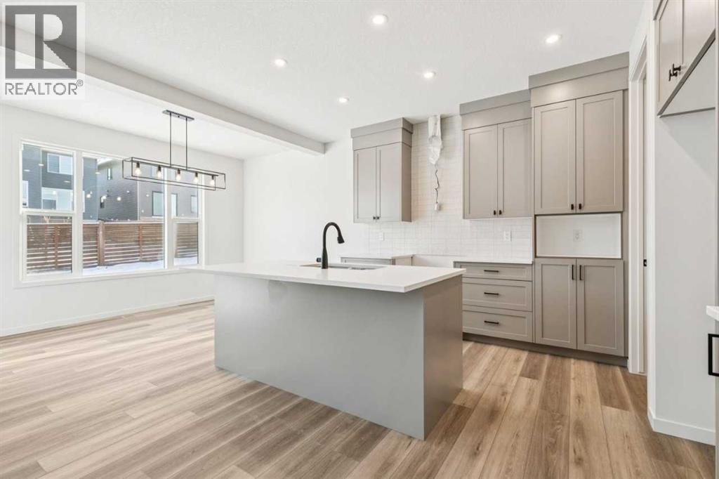 16 Calhoun Rise Ne, Calgary, AB - Indoor Photo Showing Kitchen