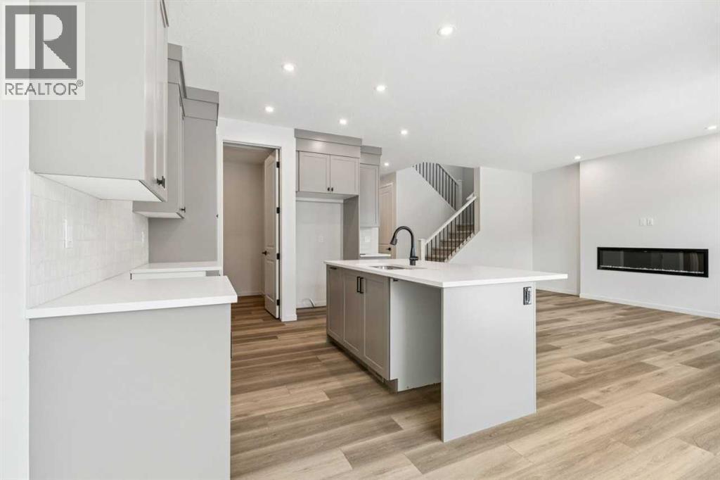16 Calhoun Rise Ne, Calgary, AB - Indoor Photo Showing Kitchen