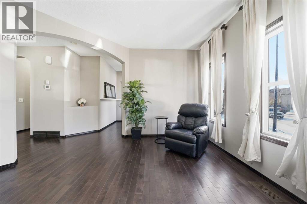 Main floor office - 65 Elgin Meadows Circle Se, Calgary, AB - Indoor